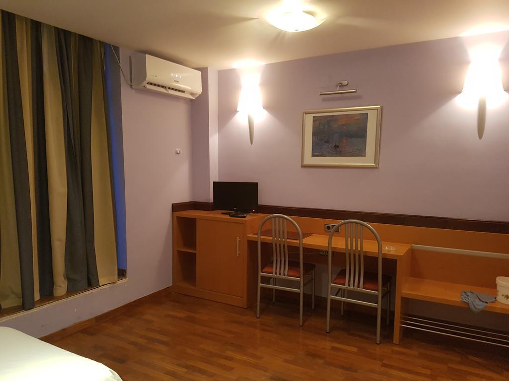 Isur Hotel 3*